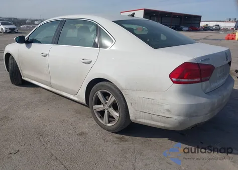 2012 Volkswagen Passat 2.0L Tdi Se z USA, uszkodzony, nr VIN 1VWBN7A32CC024277
